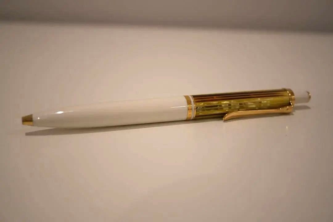 ペリカン スーベレーン ボールペン ホワイトトートイス 油性ボールペン