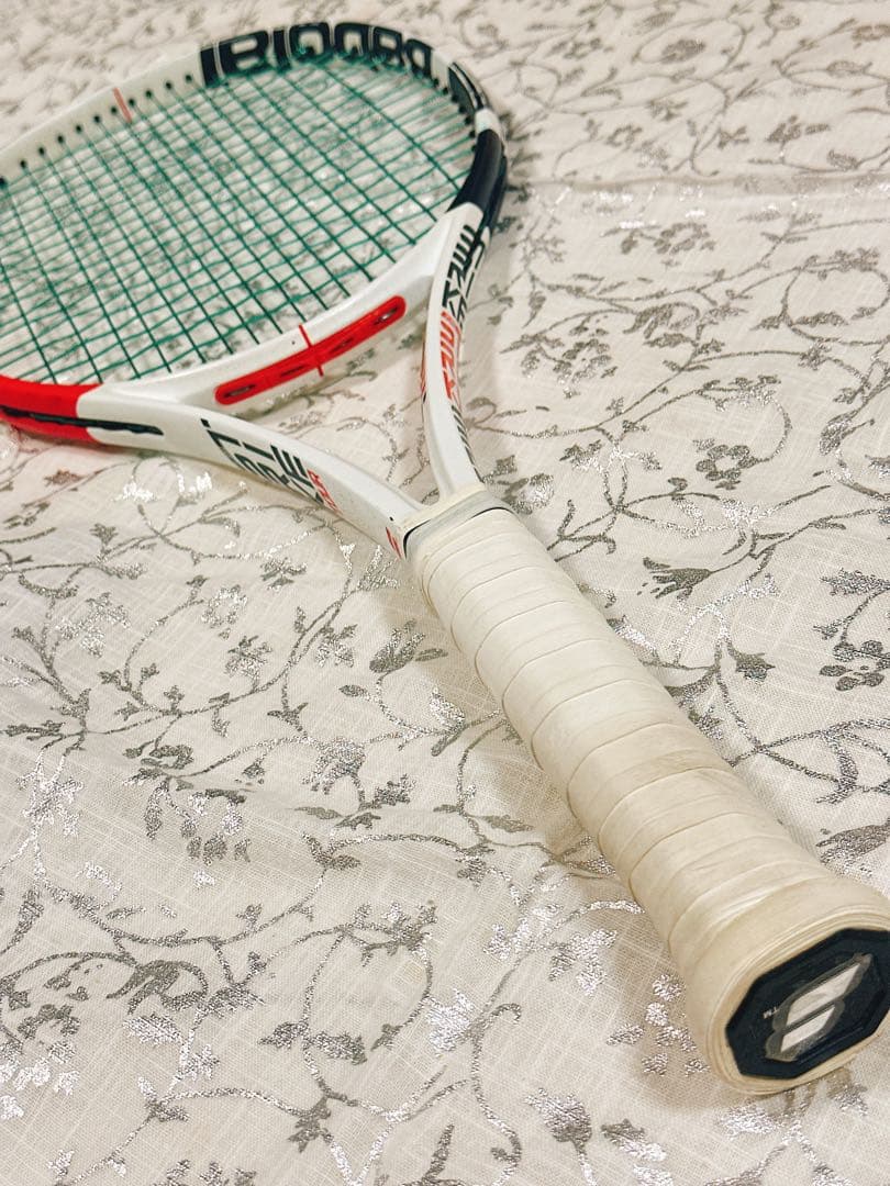 Babolat ピュアストライク テニスラケット　　グリップ２