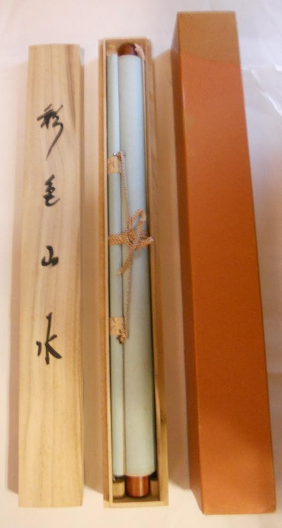 掛け軸 春堂 彩色山水 絹本 希少 軸装 茶道具 掛軸 美品 です。