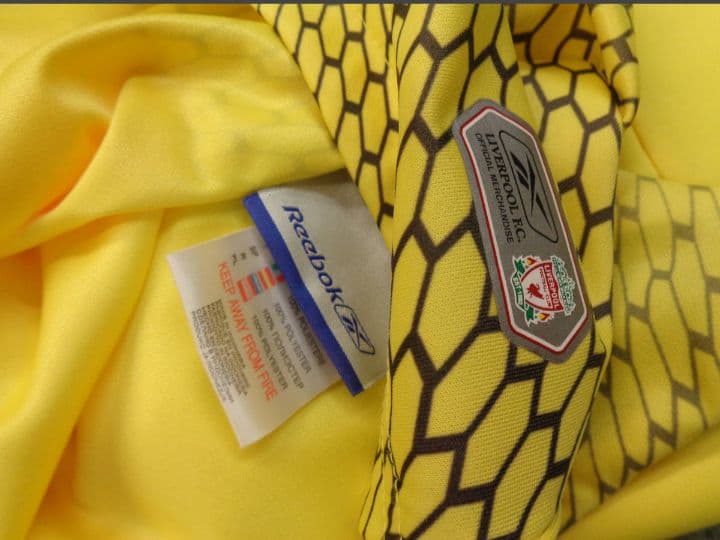 レア・貴重‼️【★ジェラード＃8★リバプール2004-2005サード黄】