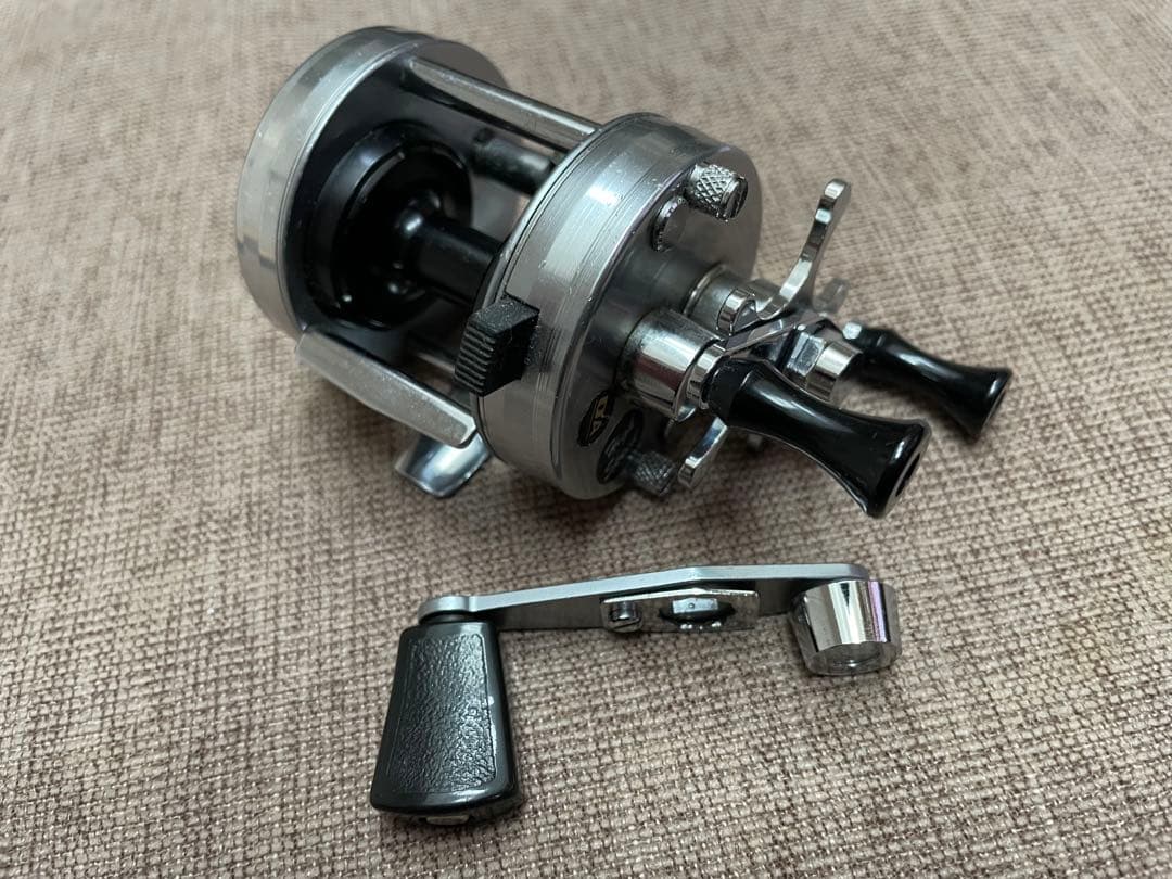 【最終値下げ】ABU Ambassadeur アブ アンバサダー 2500C