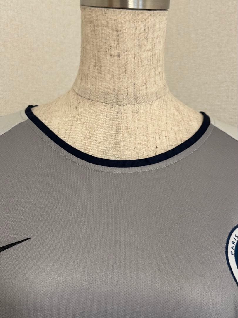 値下げ‼️ 激レア　ナイキ　パリサンジェルマン　01-02アウェイ　ロナウジーニョ