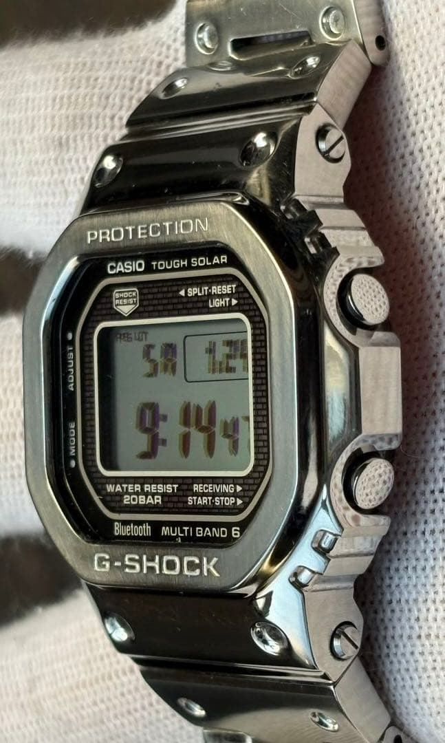 美品 G-SHOCK GMW-B5000D-1JF 電波ソーラー シルバー