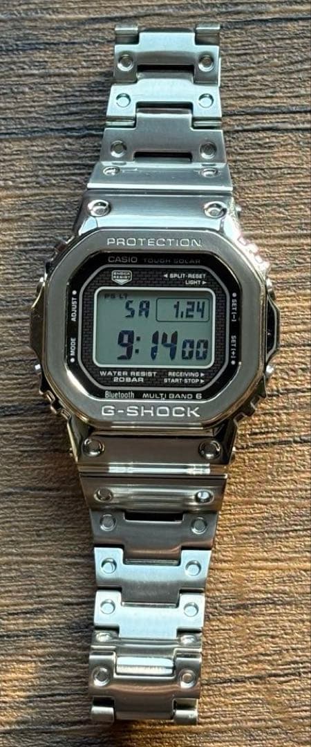 美品 G-SHOCK GMW-B5000D-1JF 電波ソーラー シルバー