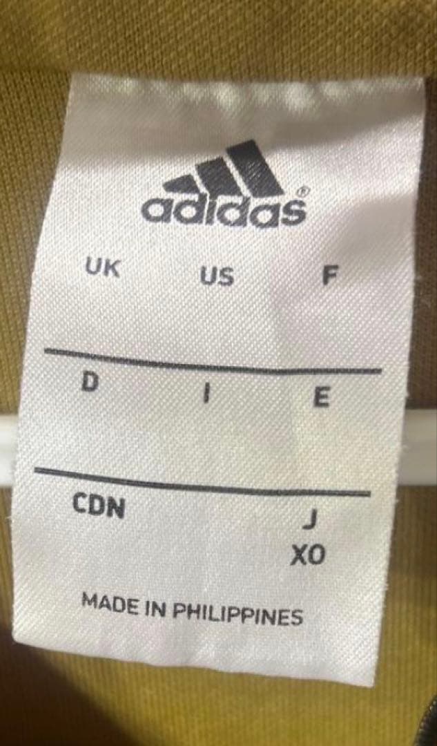 ツエーゲン金沢　adidas ゴールド ジップアップ ピステ XO