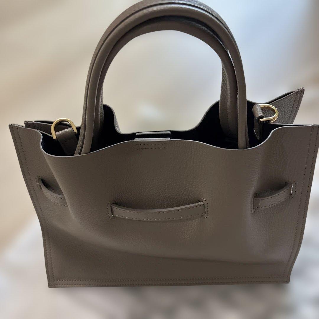 未使用　グレージュ　VIOLAd'ORO ヴィオラドーロ ショルダーバッグ