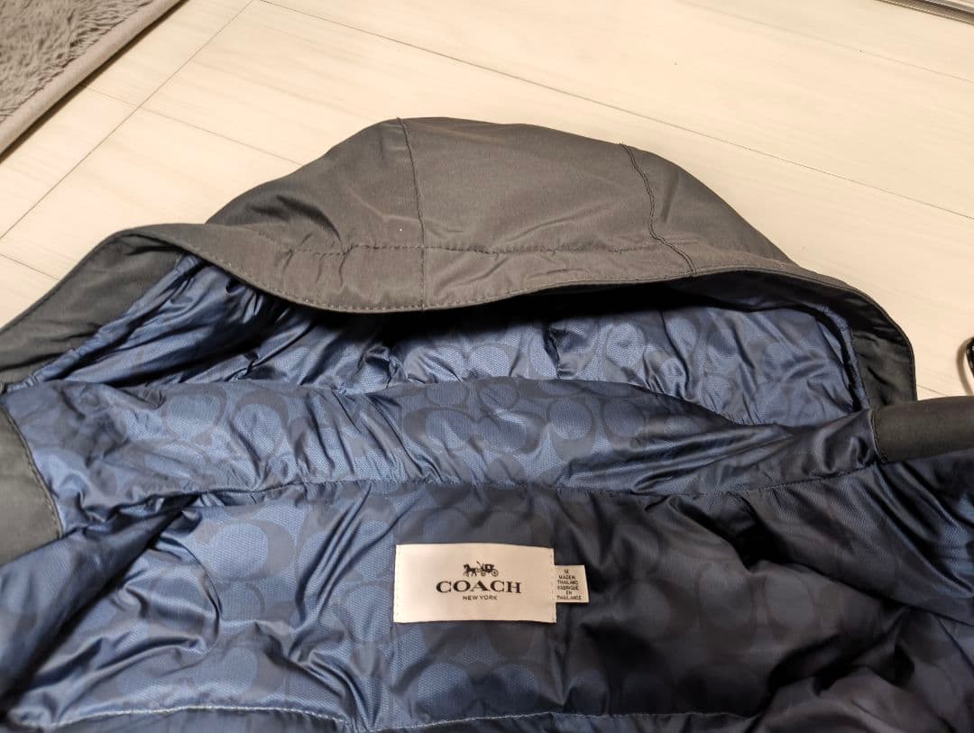 COACHダウンジャケット フード付き