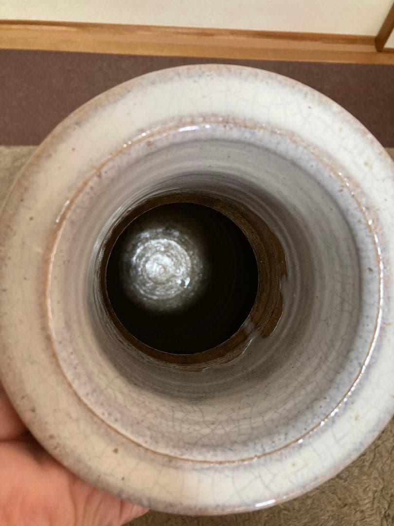 壺　すだれ壺明治期の作品アンティーク新品です。信楽焼です。大きな壺です。