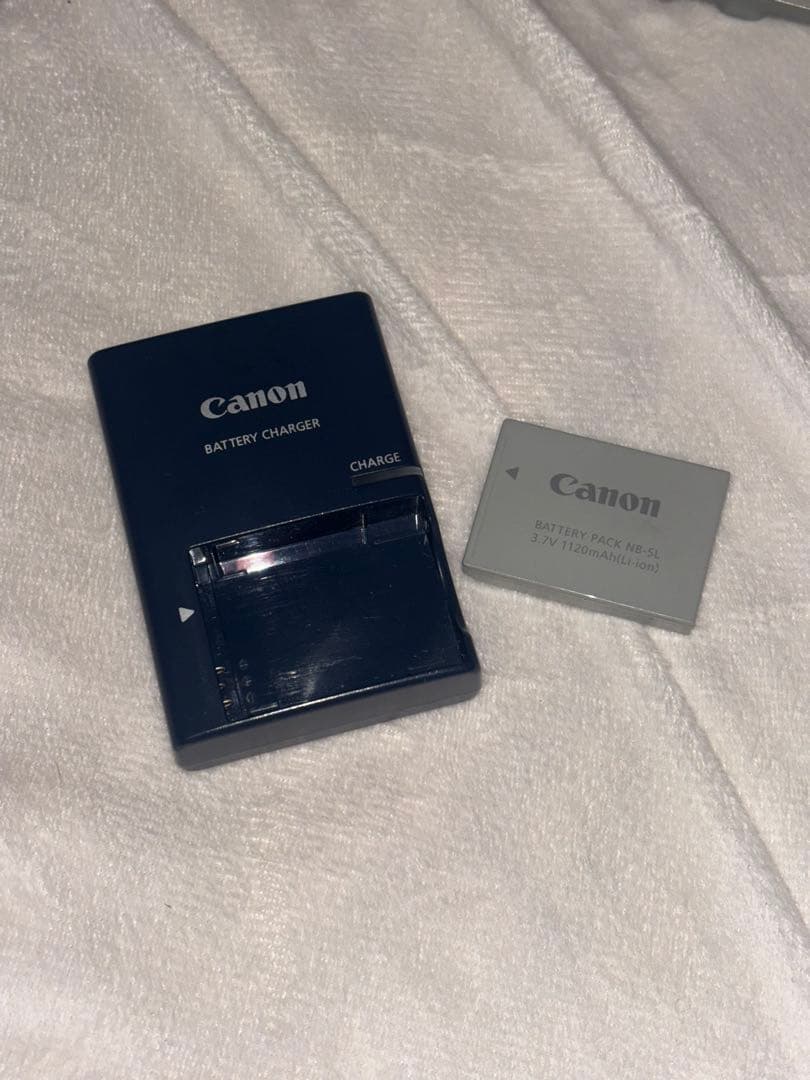 Canon IXYDigital800 デジカメ デジタルカメラ バッテリー付き