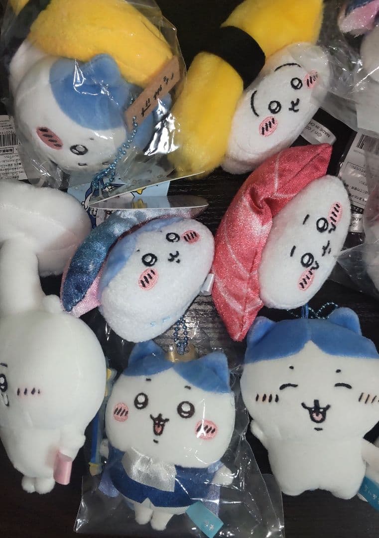 12個セットまとめ　ちいかわ寿司　エポス　生え変わりなハチワレ　寄生　バースディ