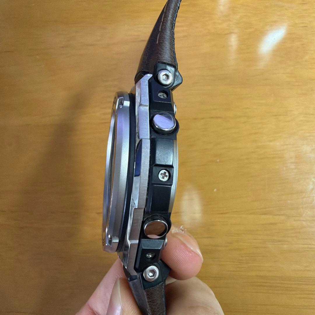 G-SHOCK gst w130l ソーラー電波メンズ　説明書あり