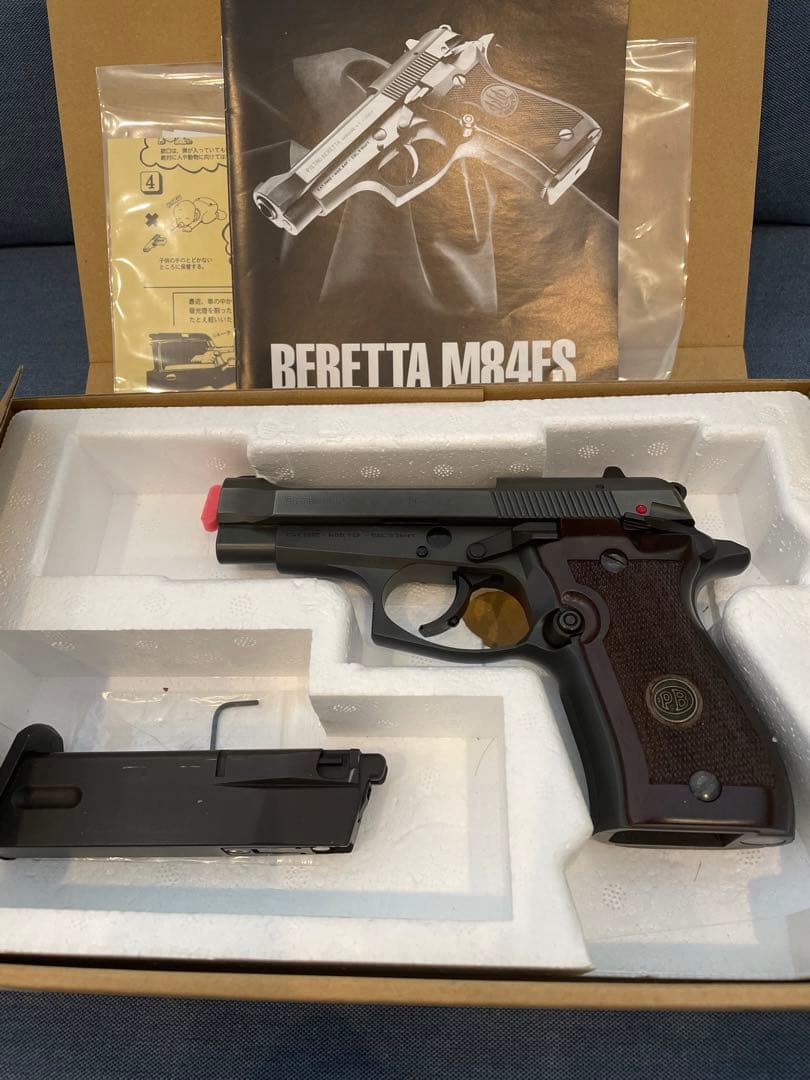 ウエスタンアームズ　ベレッタ　カーボンブラックHW M84FS