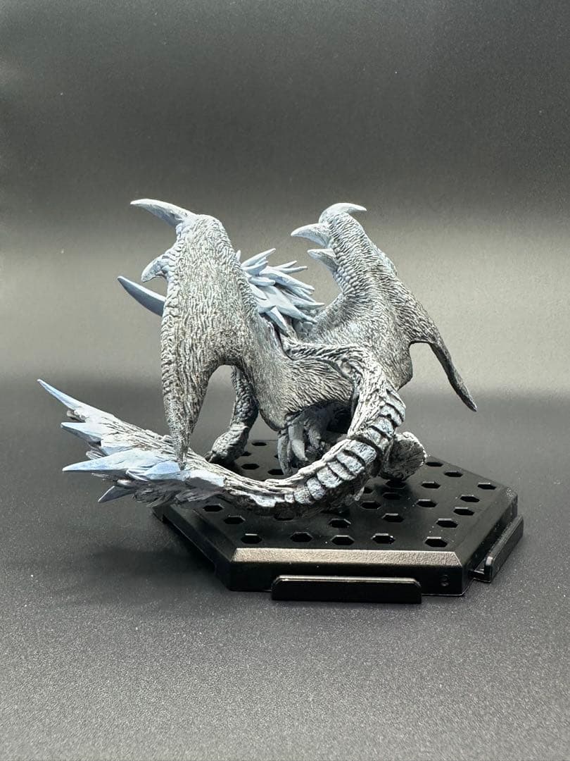 福*助様 モンスターハンター　スタンダードモデル　フィギュア　凍王龍トア・テスカ