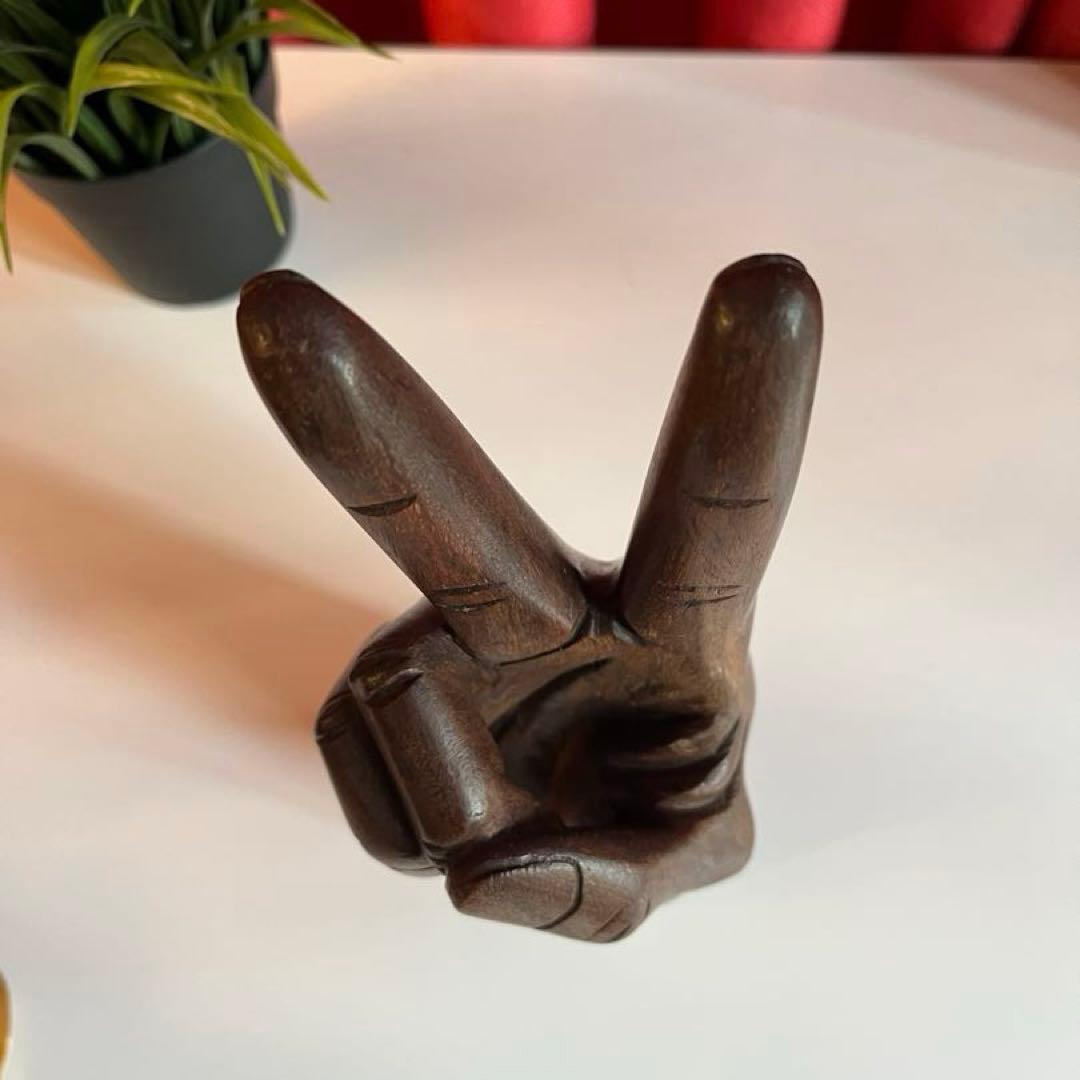 ヴィンテージ　木製　ハンド　ピースサイン　70'sアメリカ　彫刻　手　オブジェ