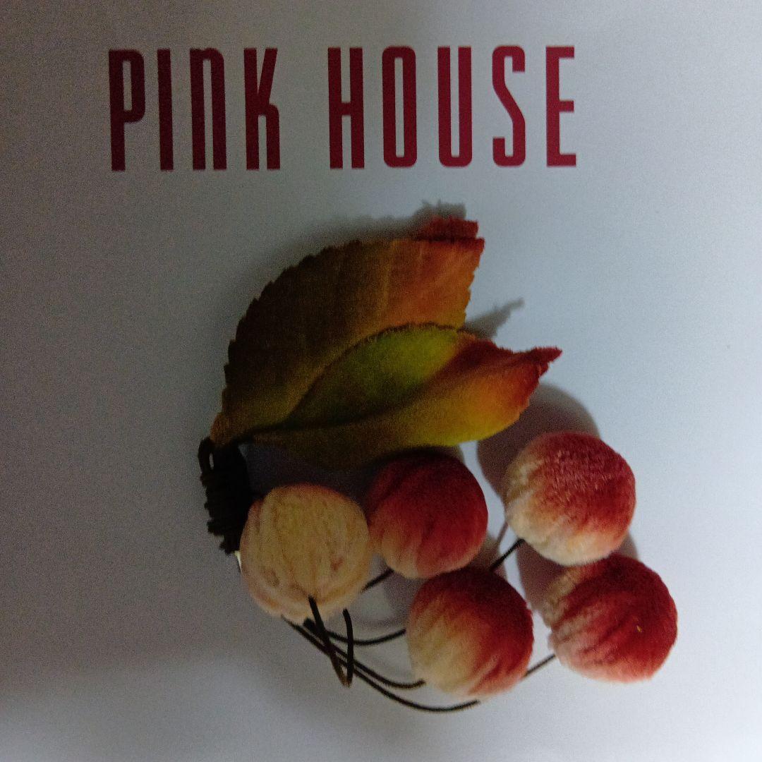 PINK HOUSE ウサギ刺繍ブローチとクリップ3点セットです❣セット