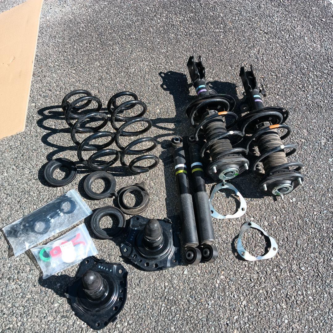 30アルファード後期純正サスペンションキット一式