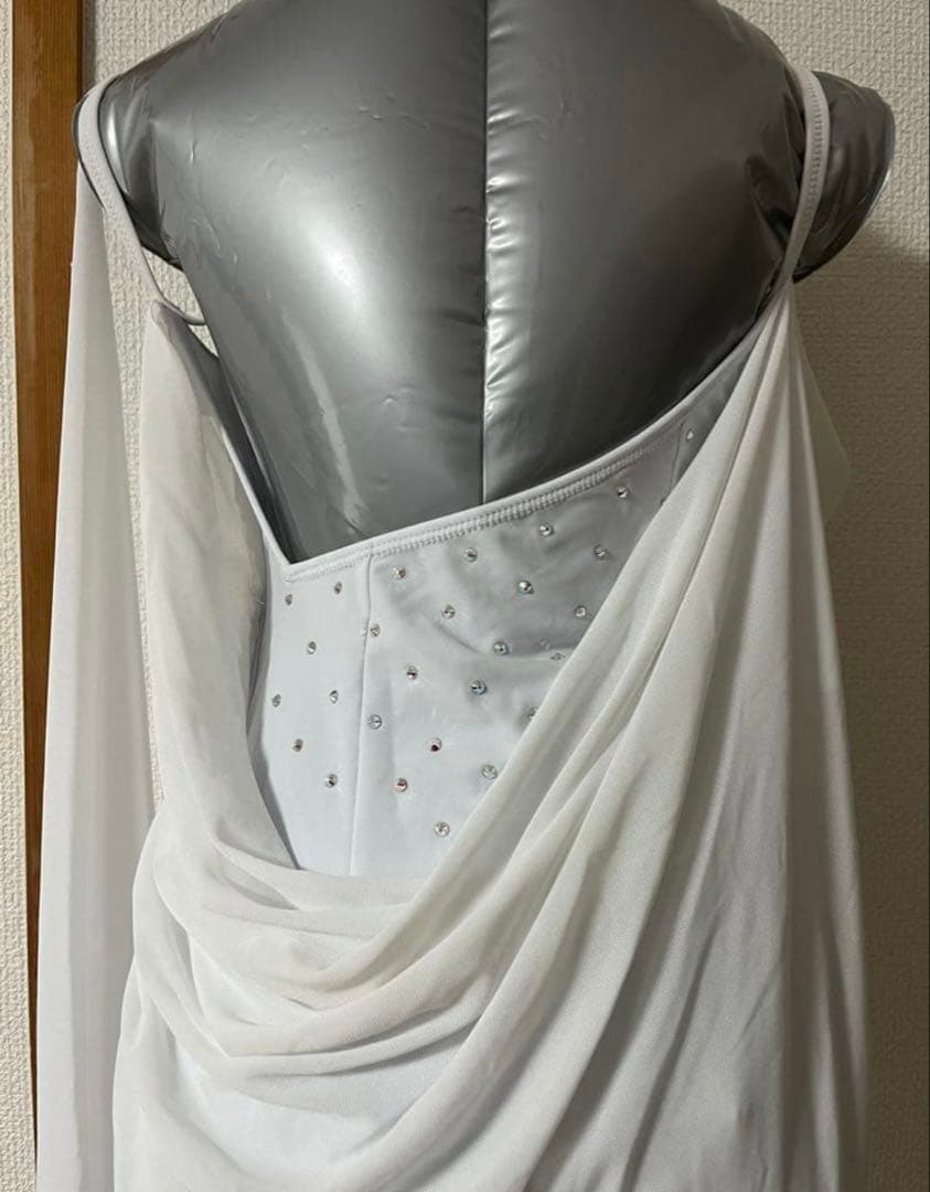 社交ダンス ラテンドレス ホワイト 衣装 ドレープ