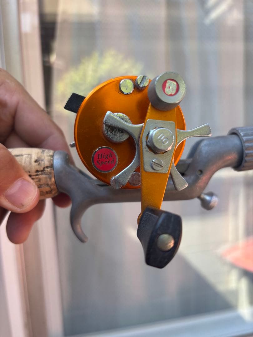 アブガルシア2500 サンセットオレンジ　オールド　トップ