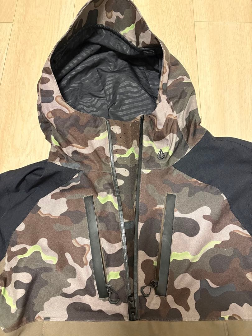 VOLCOM スノーボードウェア　ジャケット M