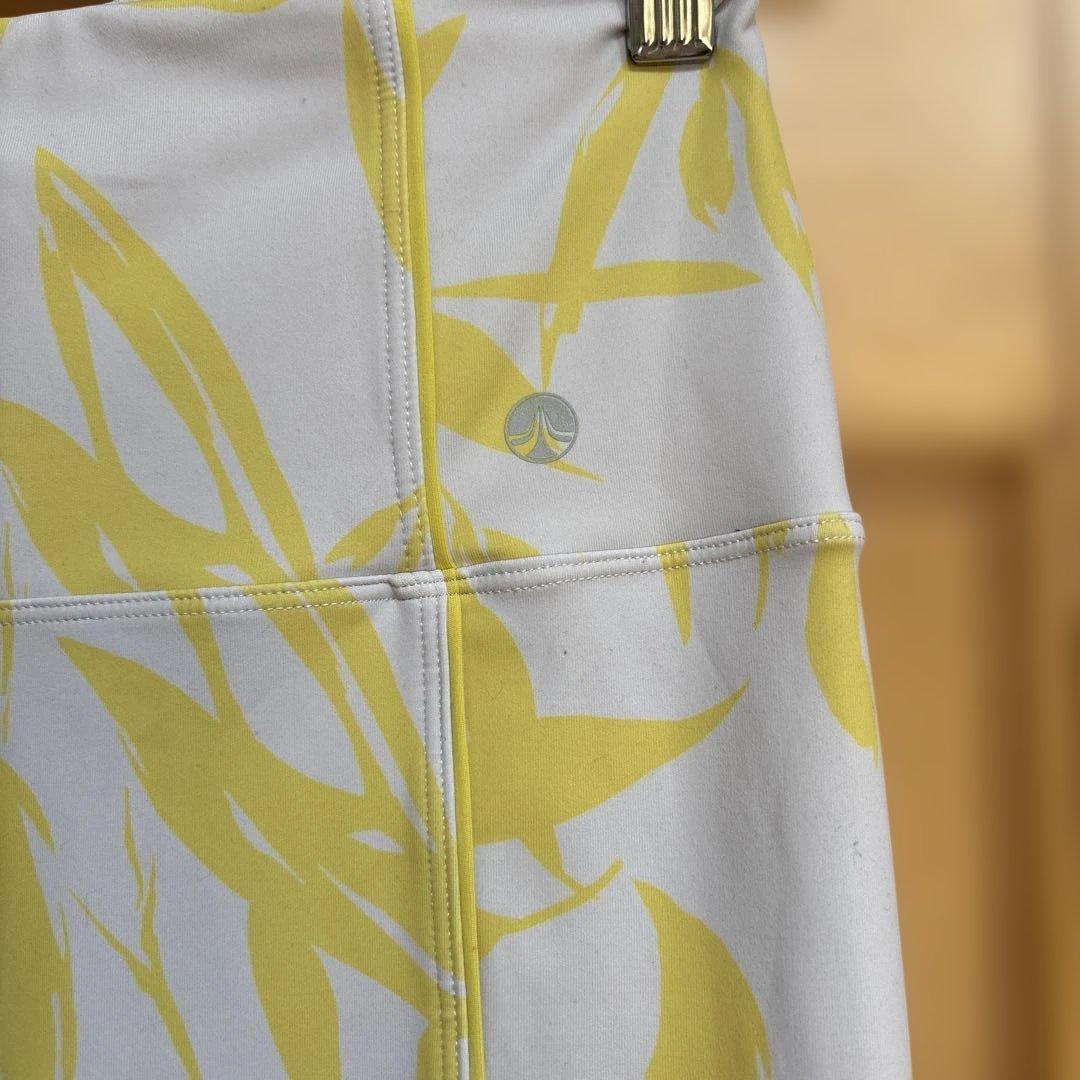 スカーラヨガウエア　上下　Mサイズ ブラトップ　レギンス