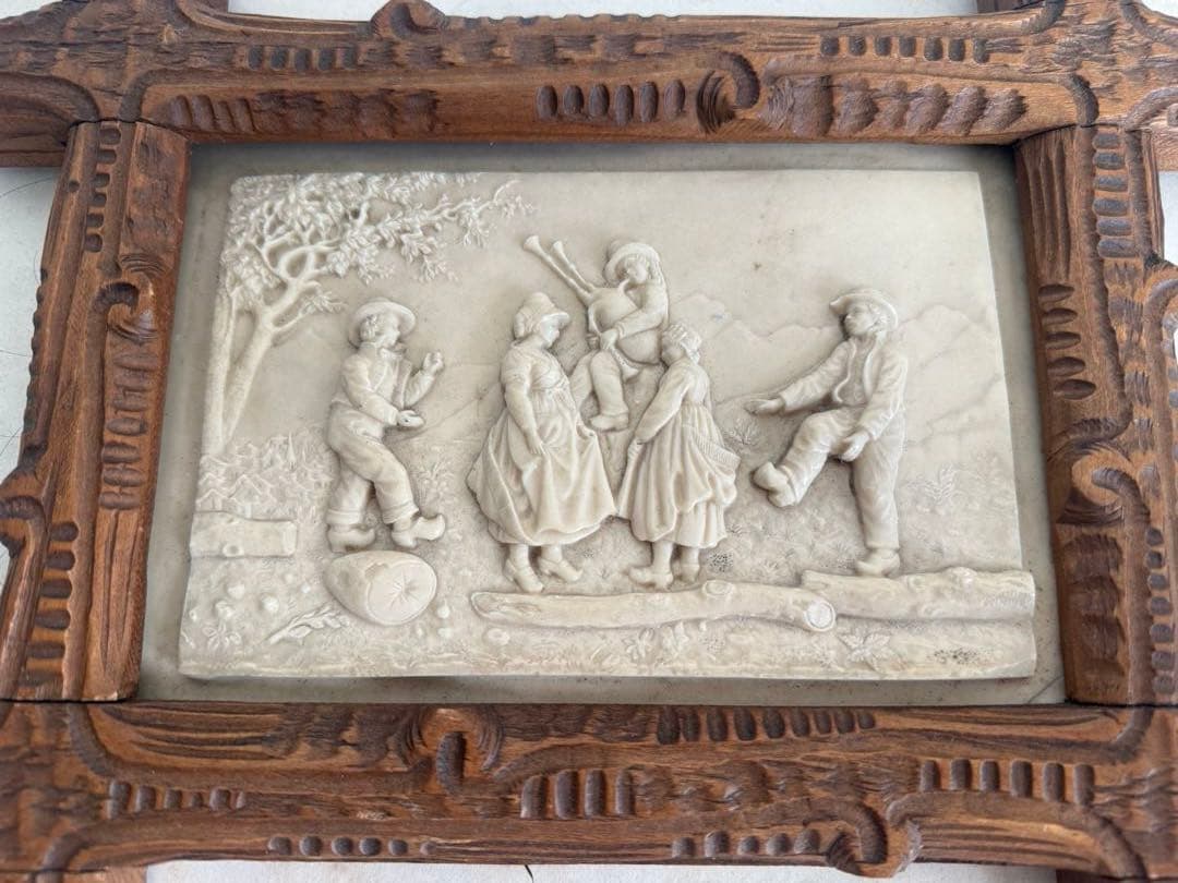 フランスアンティーク　鍾乳石のレリーフ　木彫りのフレーム