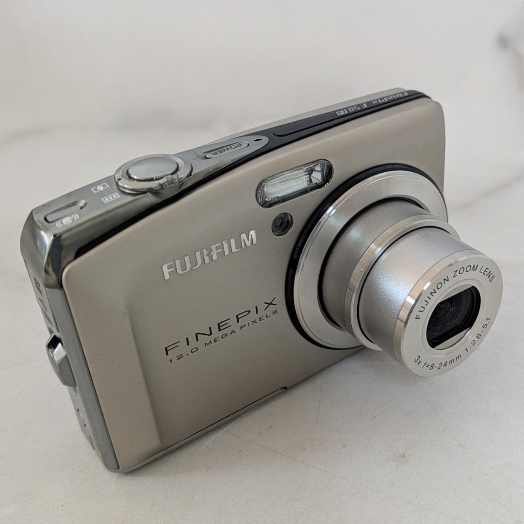 Fujifilm フジフイルム FinePix F50fd シルバー