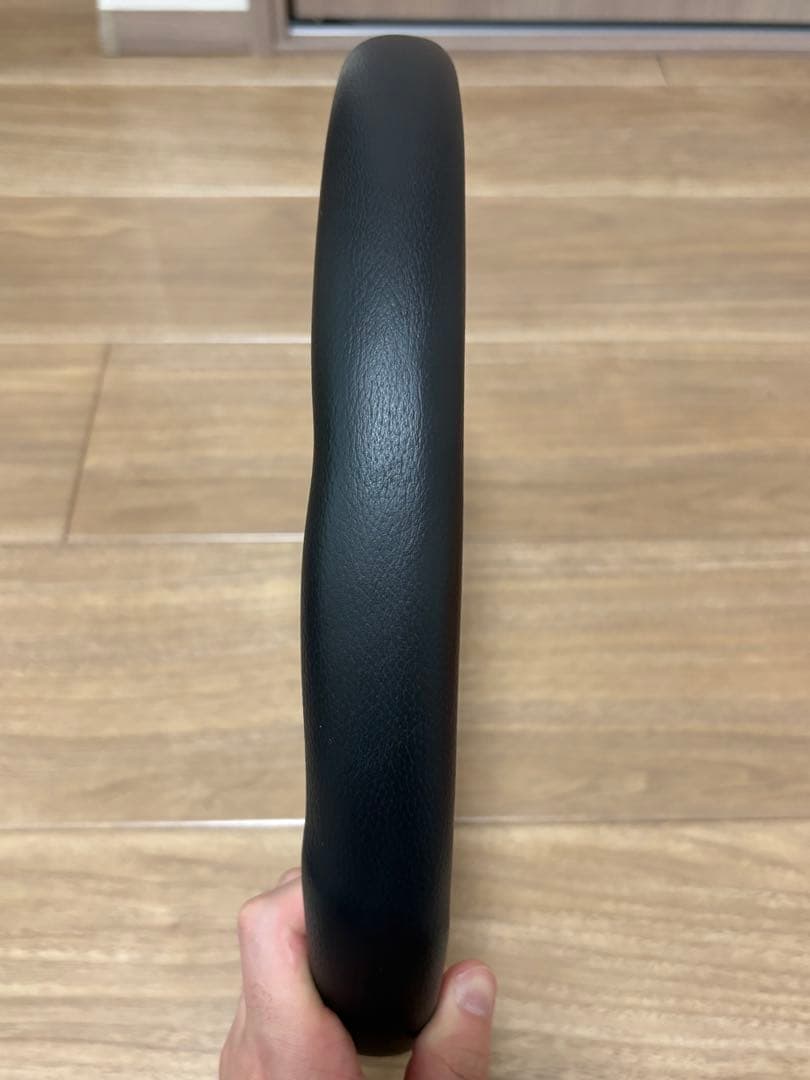 MOMO ステアリング　ヴェローチェレーシング　35φ