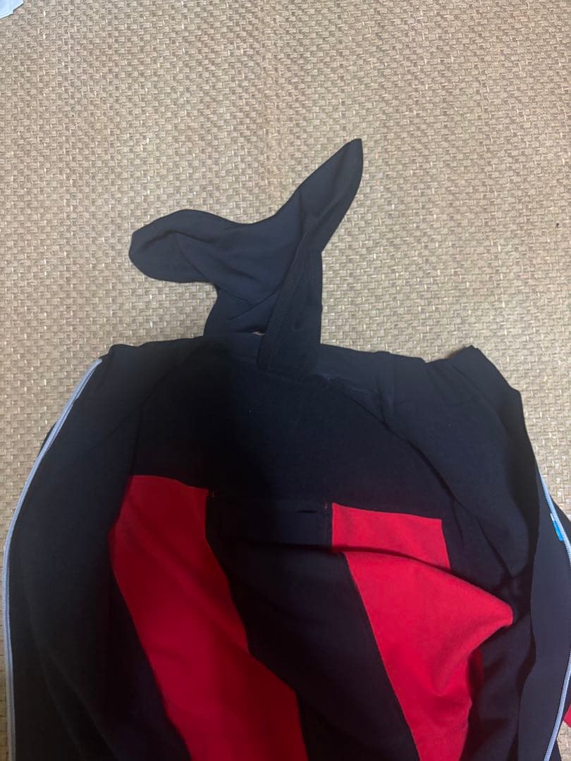 アソス冬用 ブラック/レッド サイクルジャケット