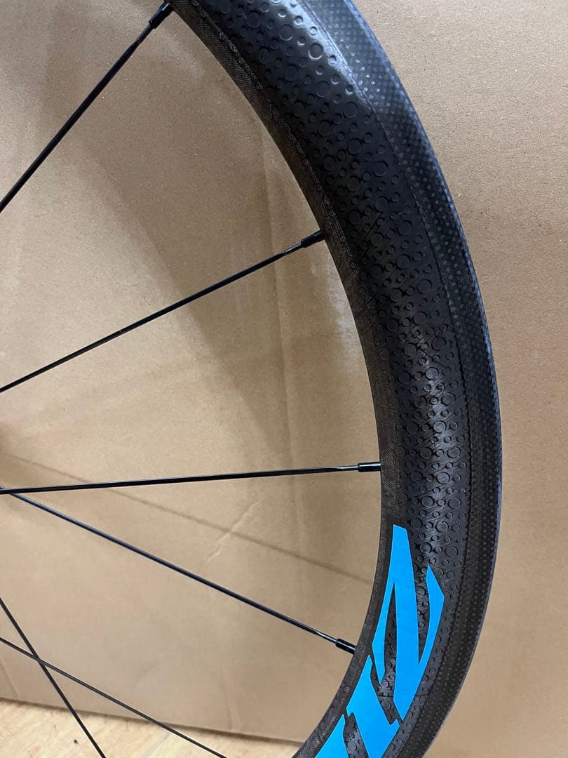 ZIPP 303 FIRECREST リムブレーキ　クリンチャー　後ろ割れアリ
