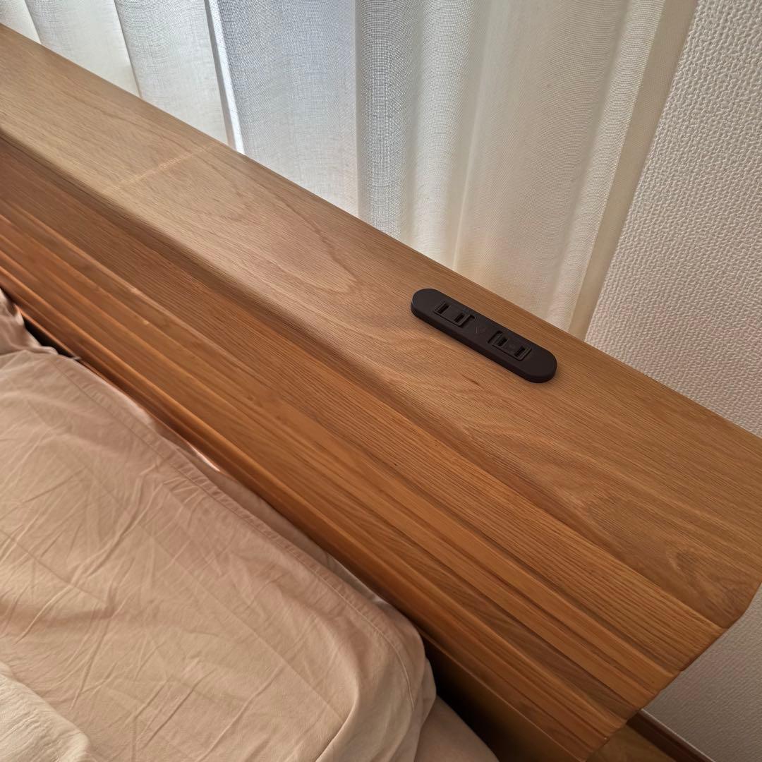 【ka】木製ダブルベッドフレーム コンセント付き