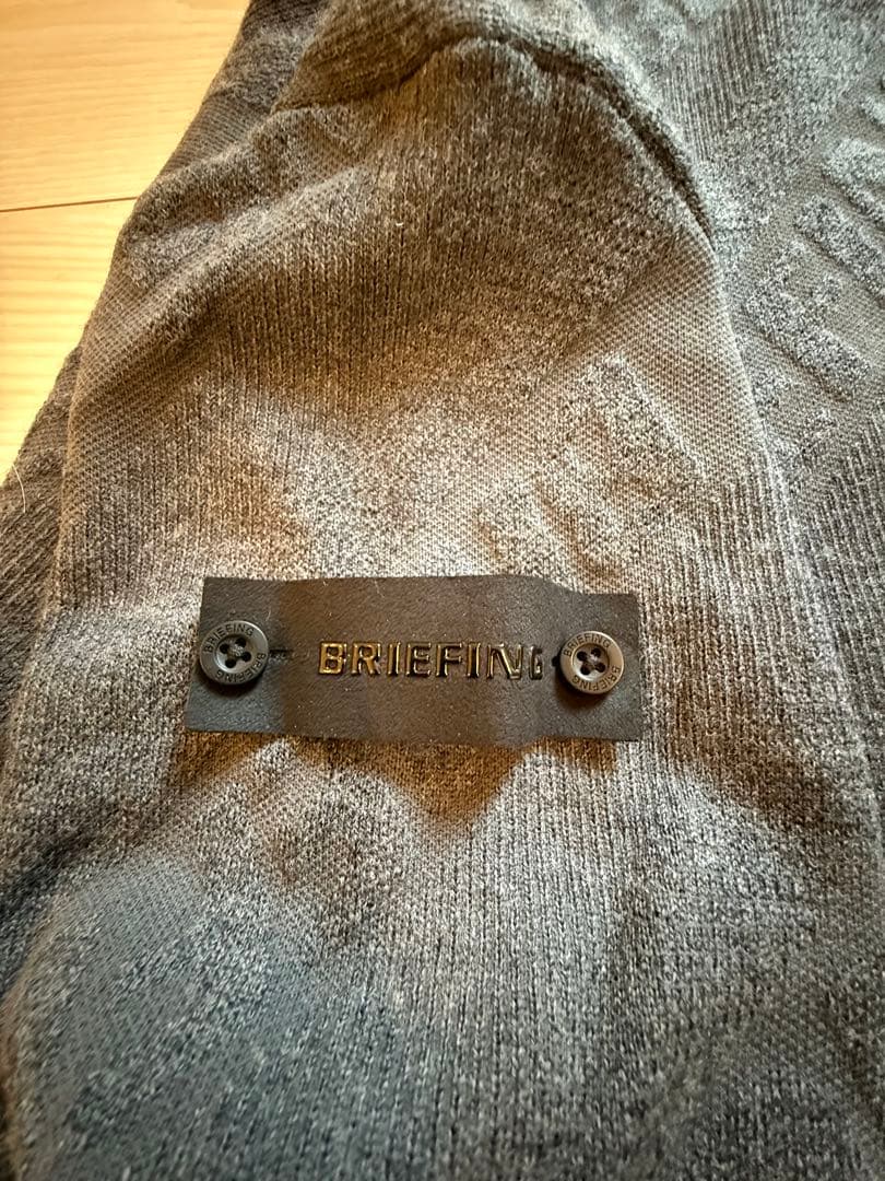ブリーフィング　クルーネックニット　チャコール