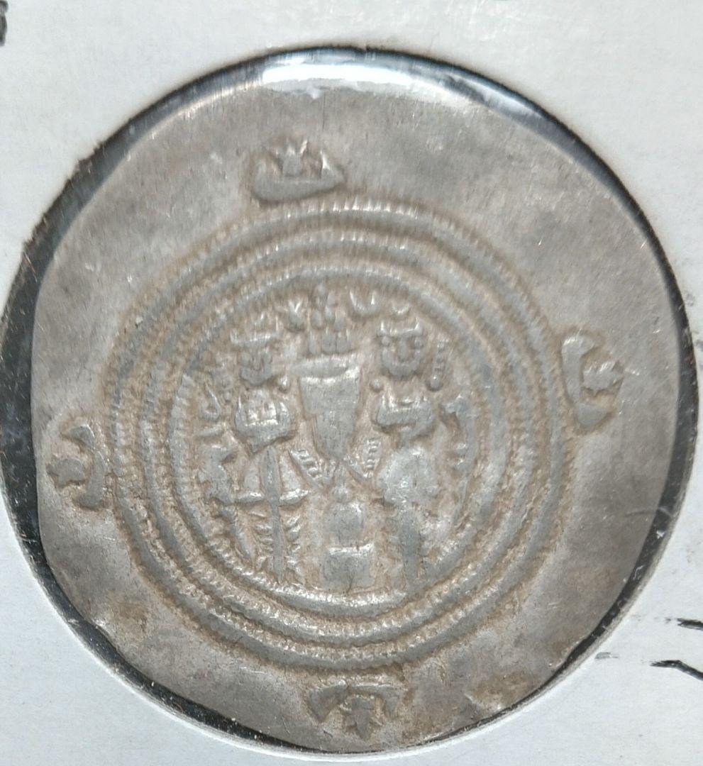 古代銀貨 神像と人物デザイン