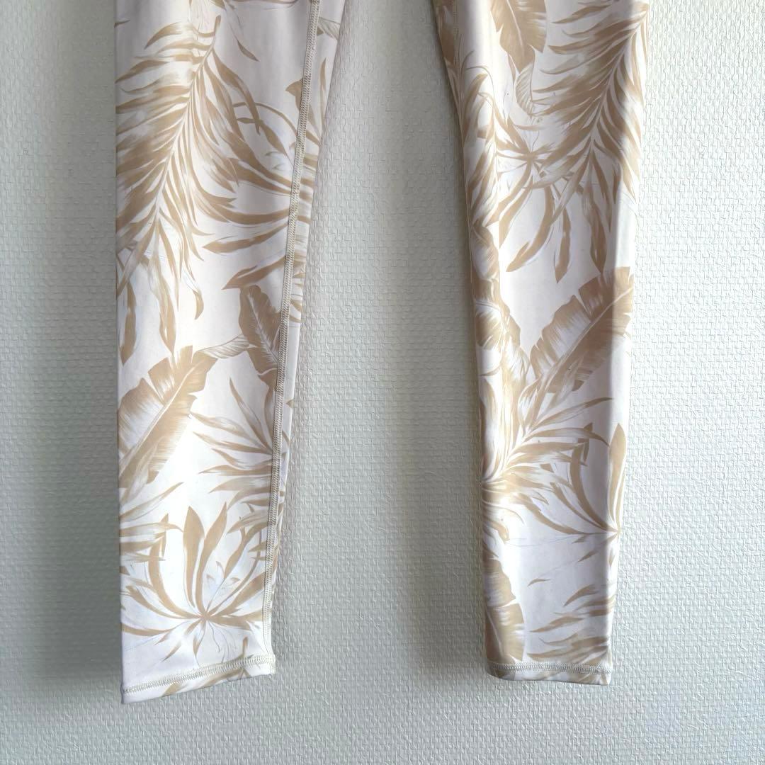 上下セット　SUKALA ヨガウェア　セットアップ　レギンス　カップ付きトップス