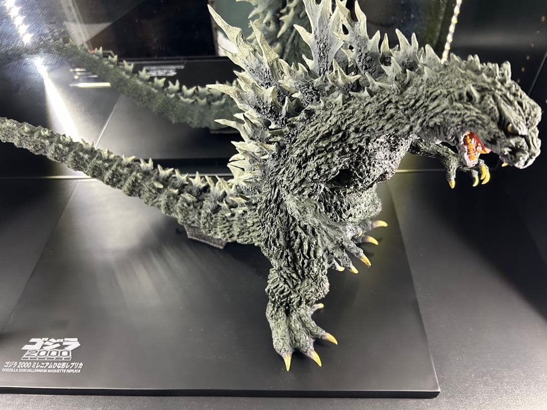 リアルマスターコレクション　ゴジラ2000 ミレニアム　ひな型レプリカ　500体