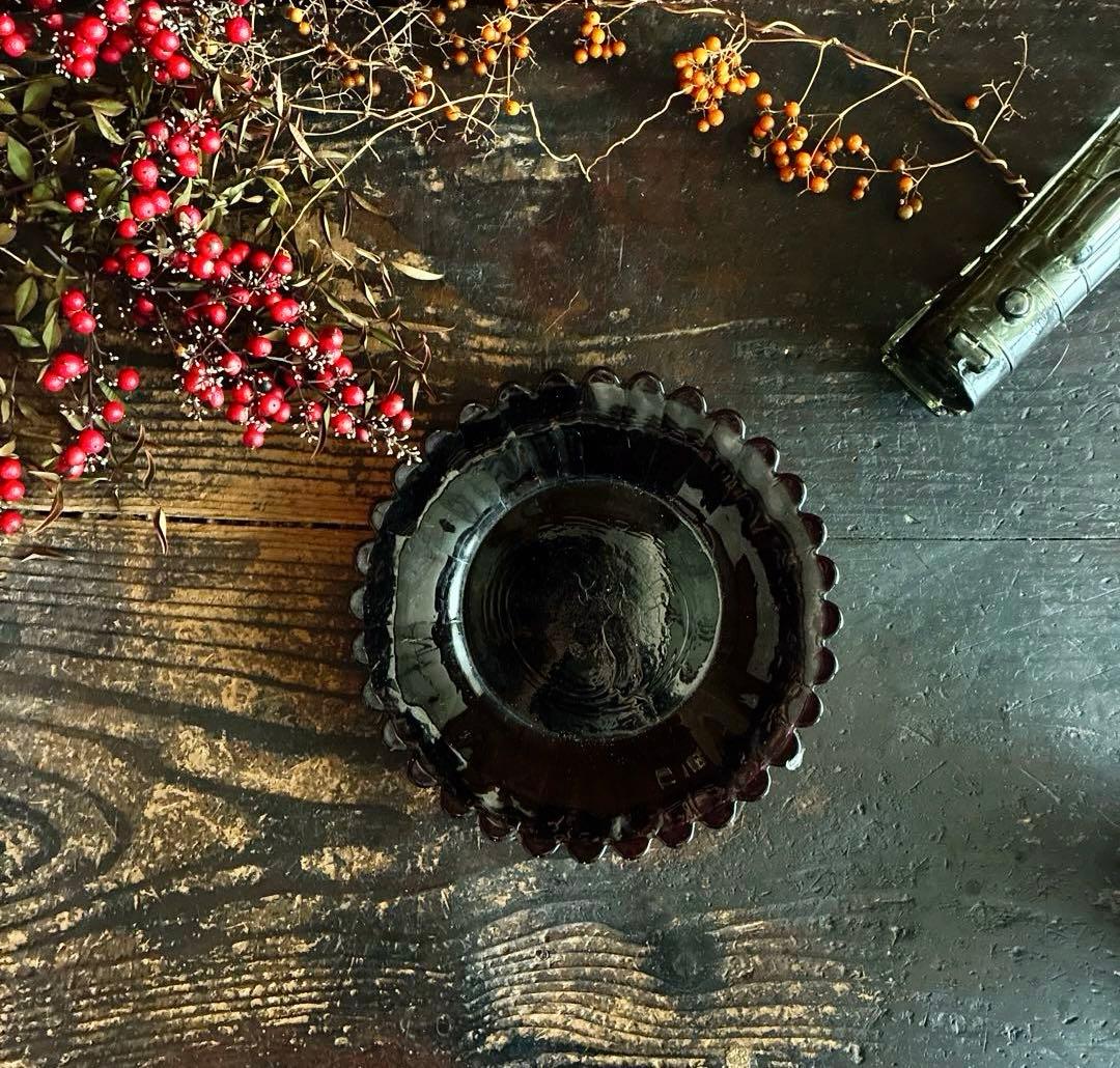 骨董　時代ガラス　古渡り　蓮弁　プレス　超希少　葡萄茶色　中皿　プレート　１客