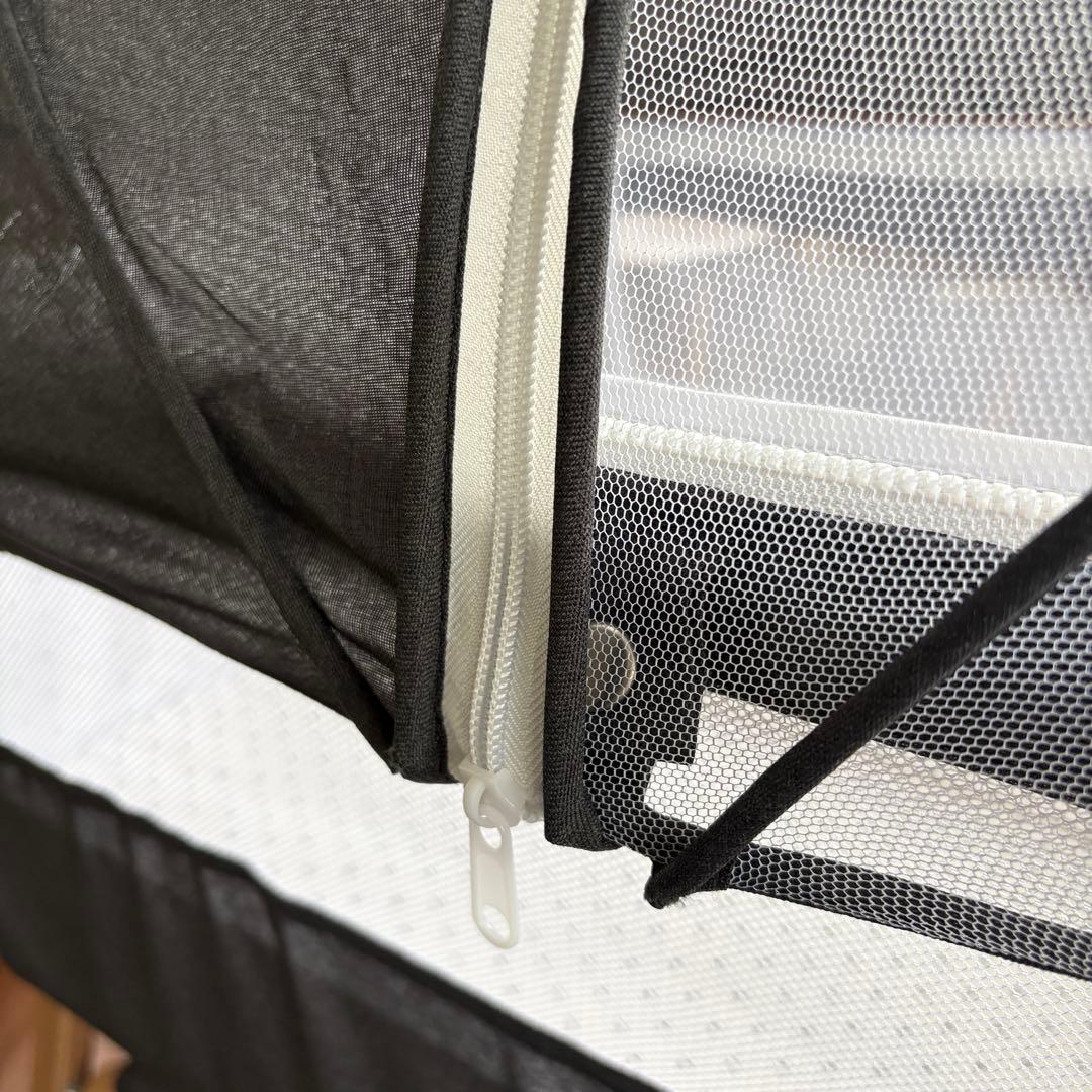 Mozalida折りたたみベビーベッド グレー　メッシュカバー付き