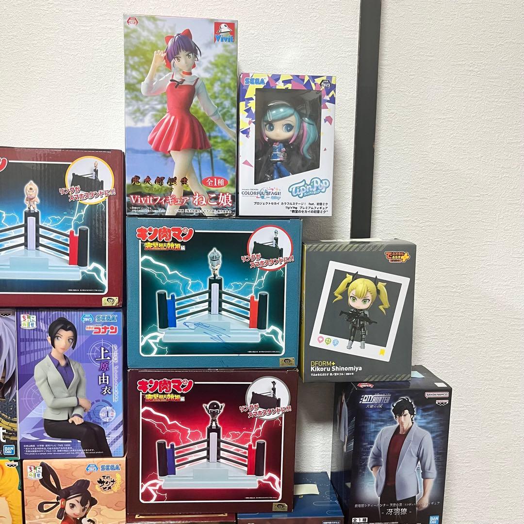 25体のフィギュアまとめ売り