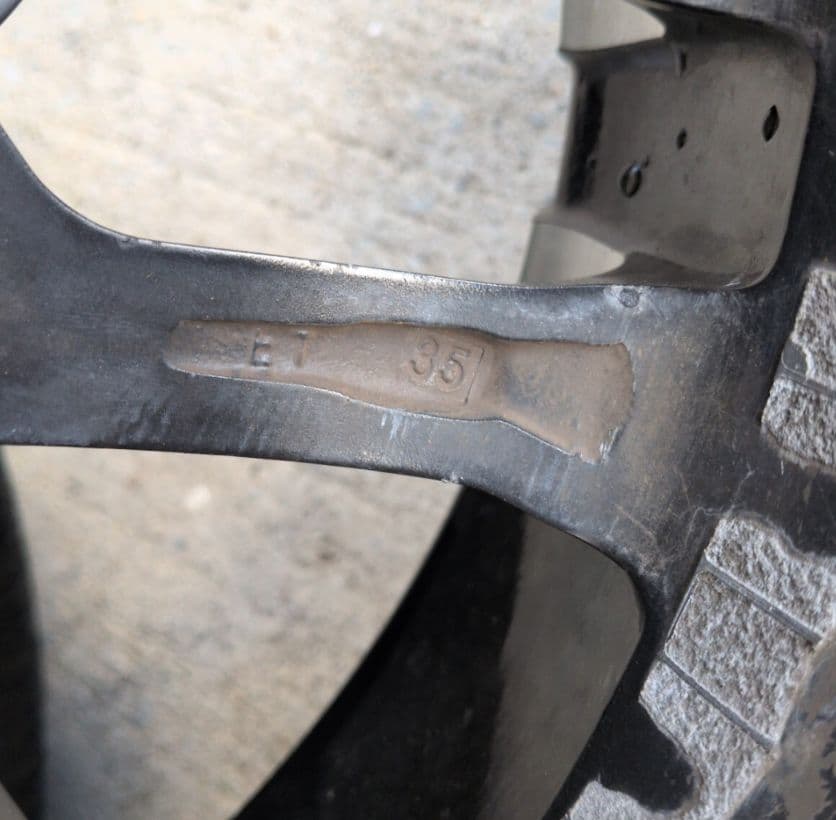 A*R様 ハイエース　スタッドレスタイヤ　アルミホイール