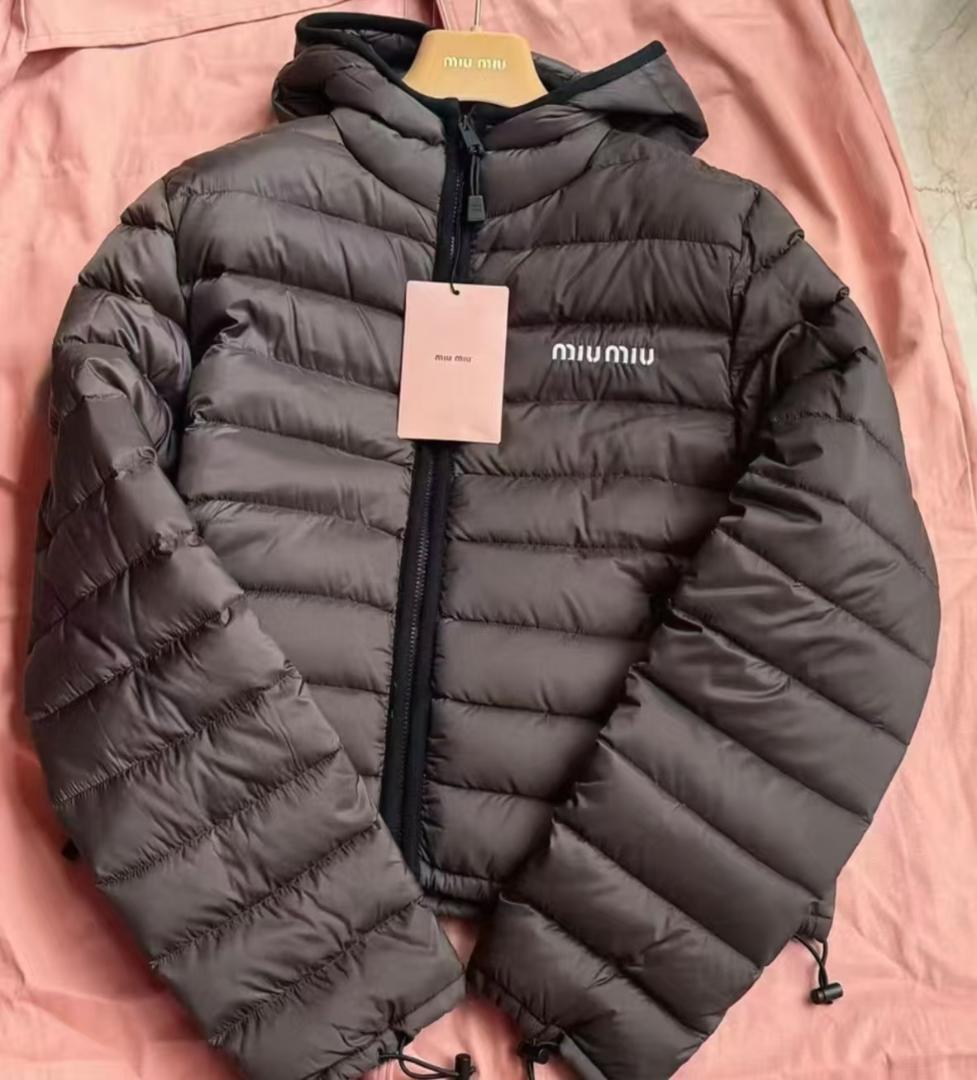 MIU MIU ブラウン キルティング ダウンジャケット
