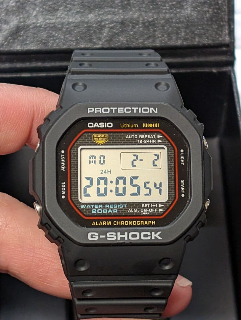 CASIO G-SHOCK DW-5000R-1AJF 新同品