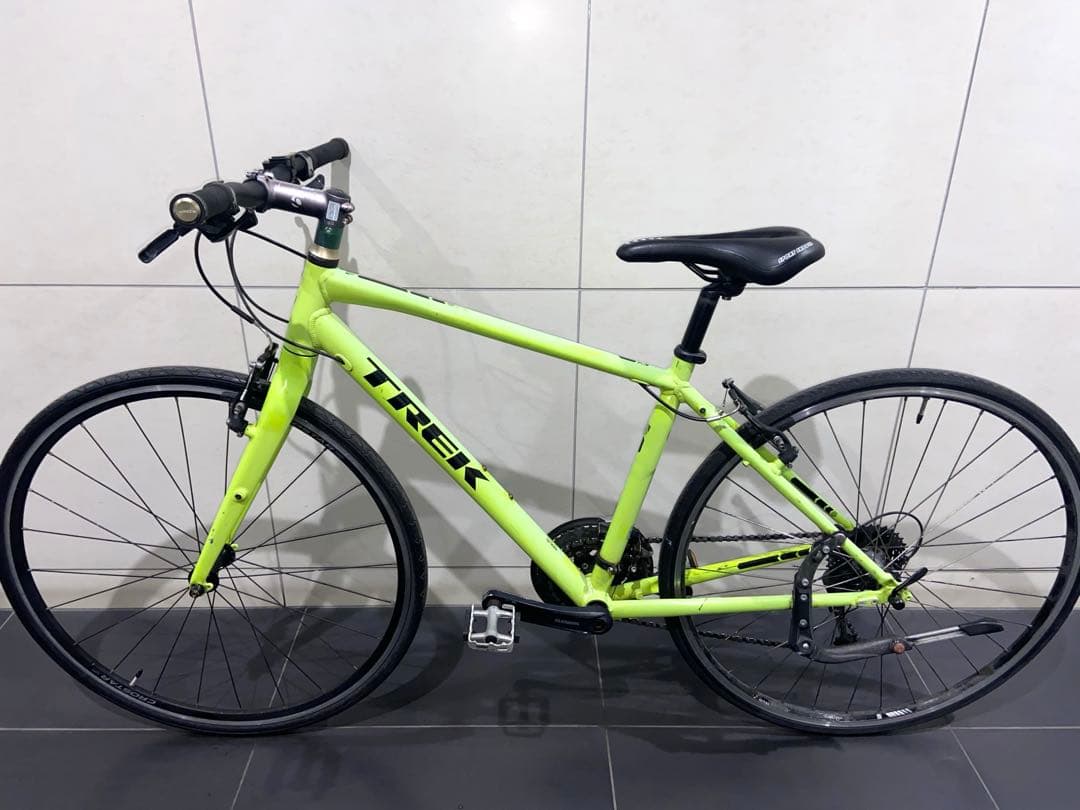 TREK FX7.4 クロスバイク　トレック fx7.3 自転車　fx23415