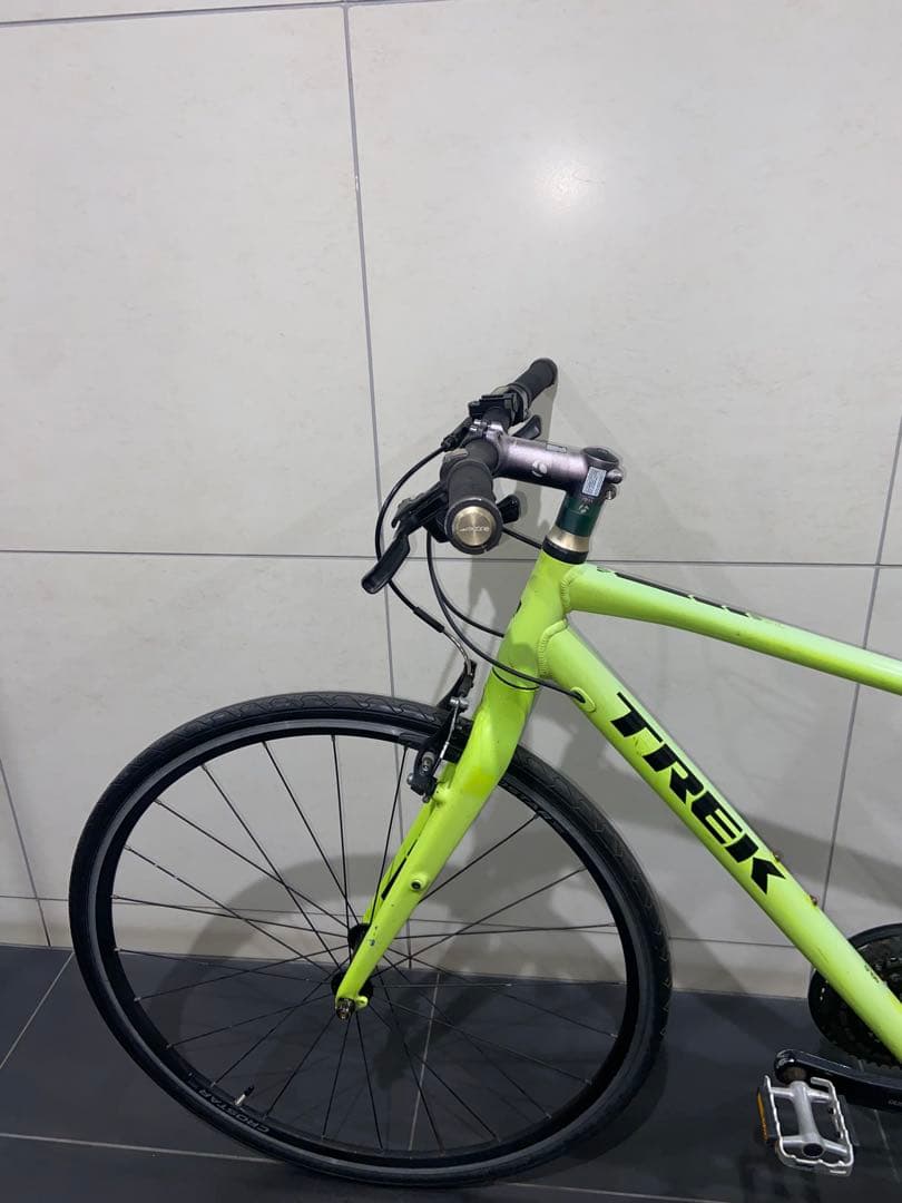 TREK FX7.4 クロスバイク　トレック fx7.3 自転車　fx23415