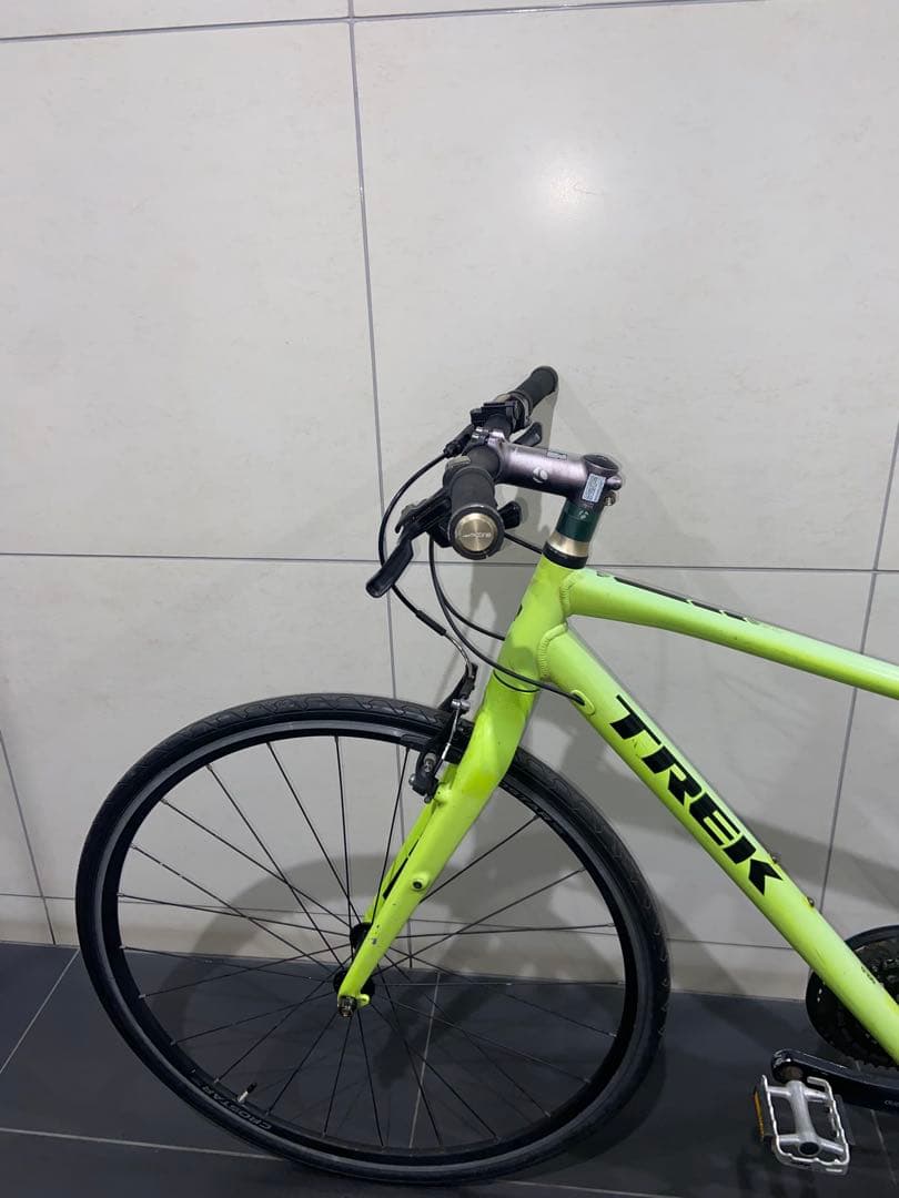 TREK FX7.4 クロスバイク　トレック fx7.3 自転車　fx23415