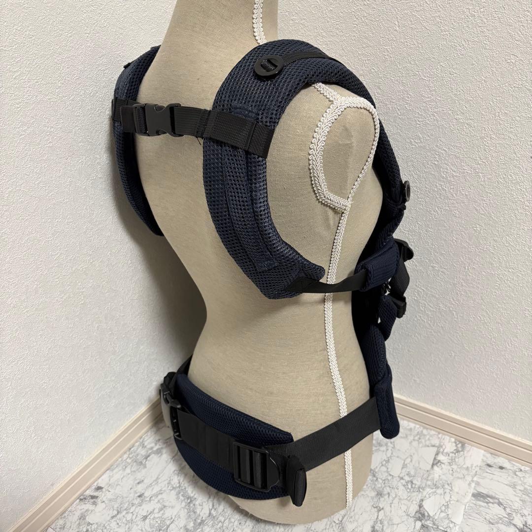美品✨清潔✨手洗い済✨エールべべ ベビーキャリア　メッシュコンパクト
