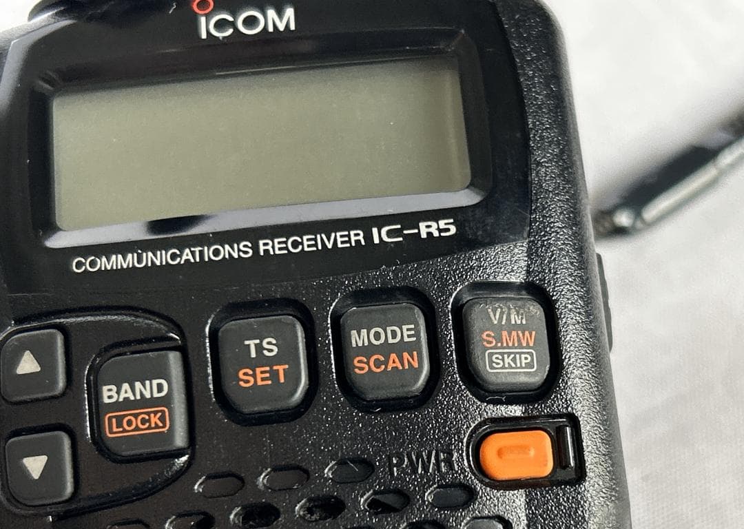 【中古・美品】ICOM 広帯域受信機 IC-R5