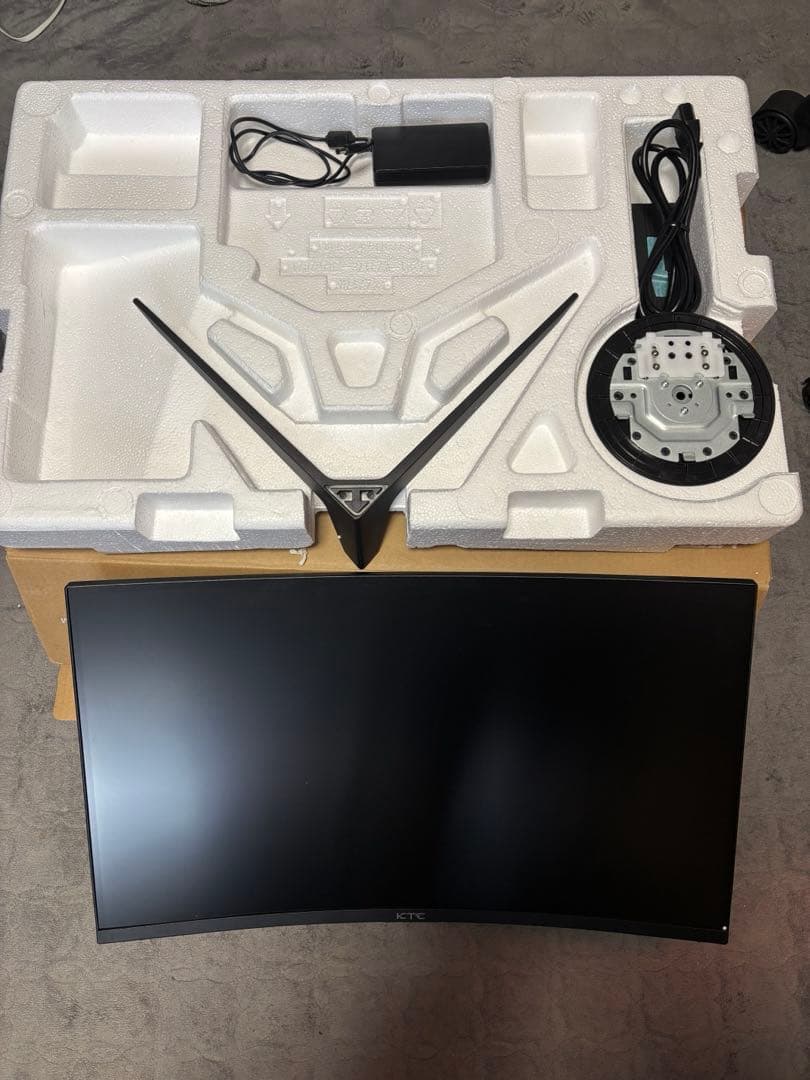 KTC27インチ 湾曲ゲーミングモニター WQHD 180Hz