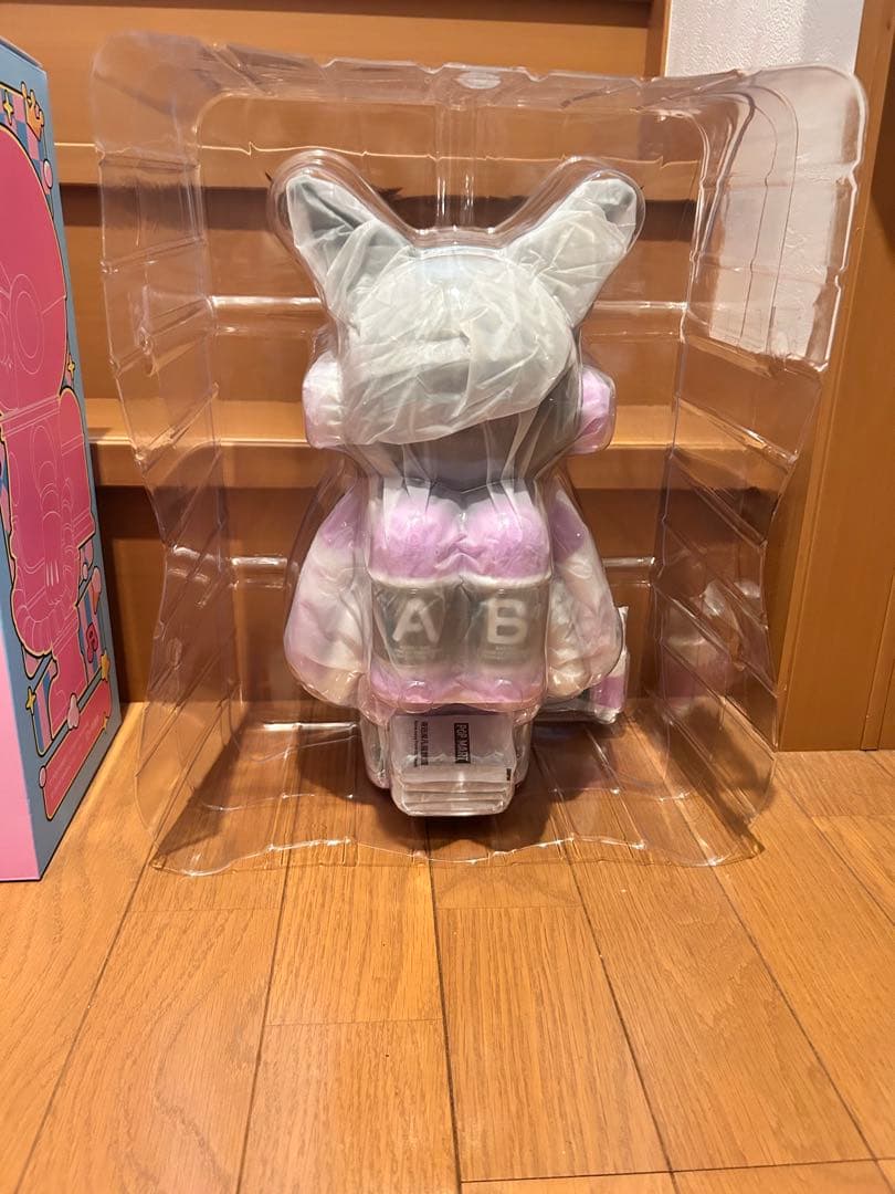 POPMART MEGASPACEMOLLY 400% サンリオ　KUROMI