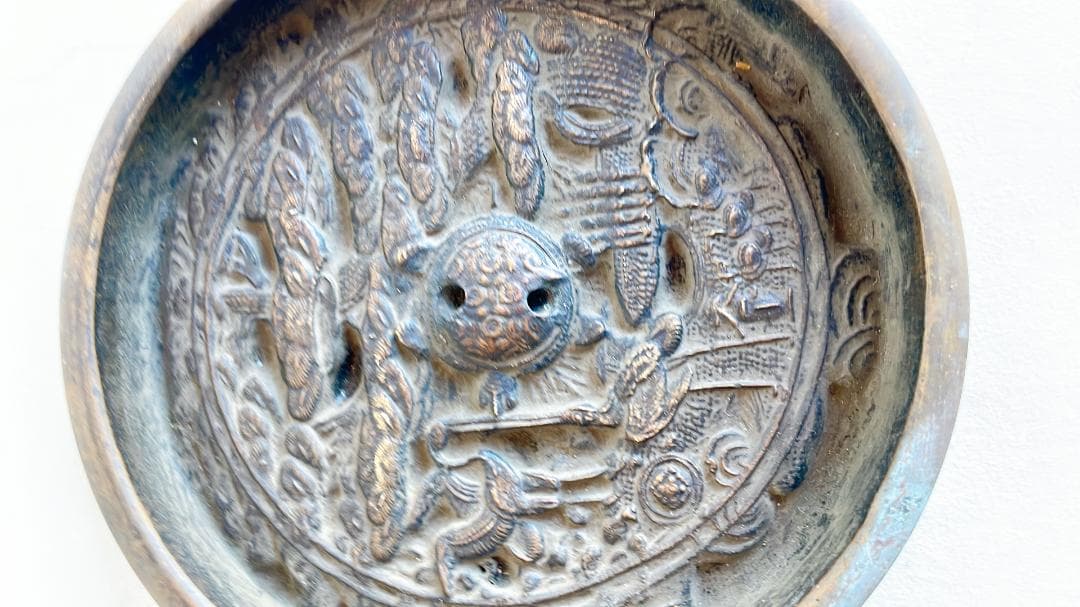 江戸期 古鏡 銅鏡 和鏡 円鏡 鶴亀松文 浮彫 金工細工 天下一 銘有 骨董