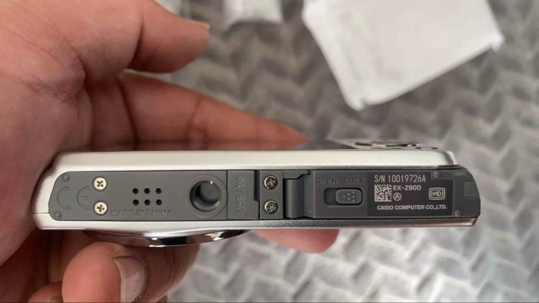 デジタルカメラ CASIO EXILIM EX-Z900