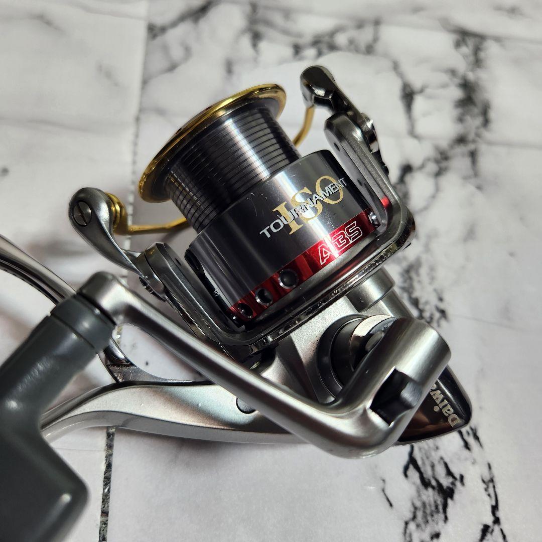 リール Daiwa TOURNAMENT ISO Z2500LB AIRL